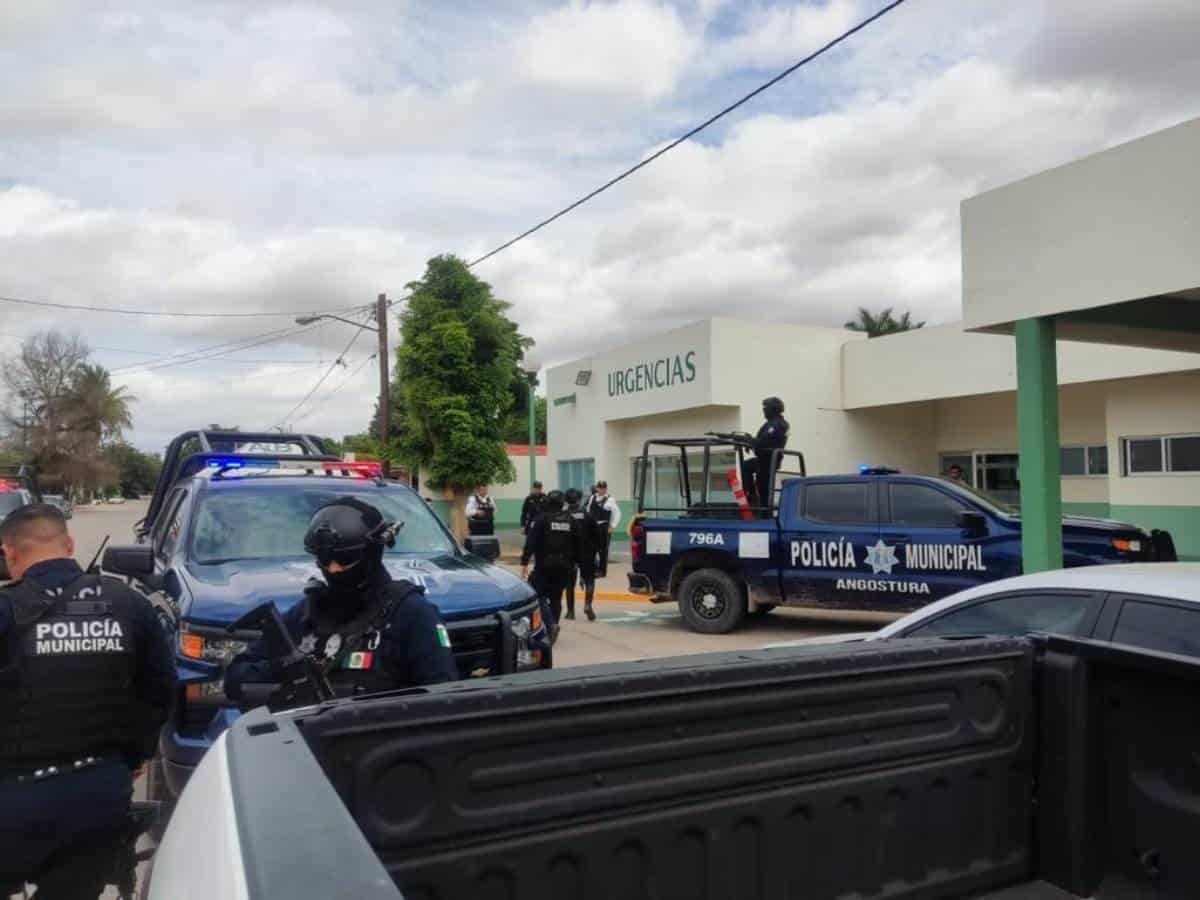 Adolescente termina en el hospital al accidentarse en su moto en Guasave