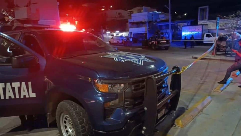 Identifican a motociclista asesinado a balazos en un supermercado en Culiacán