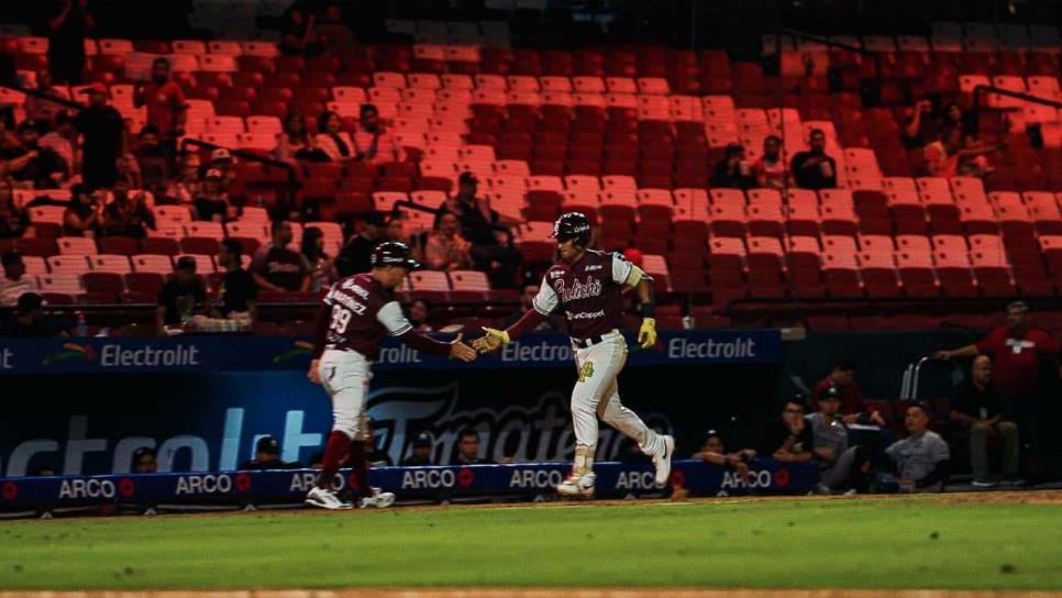 Detienen a jugador de Tomateros de Culiacán en Guadalajara; ¿De qué lo acusan?