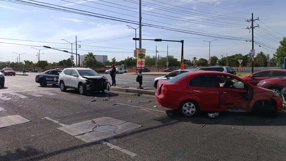 Una mujer resulta herida en un choque cerca de la Universidad de Occidente en Culiacán