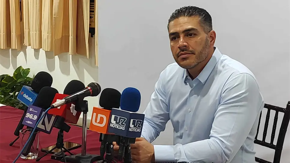 Cabe recordar que Omar Harfuch visitó Sinaloa el viernes, 14 de febrero junto al General Ricardo Trevilla Trejo, Secretario de la Defensa Nacional para tratar un operativo de seguridad que se realiza seguridad en la zona rural