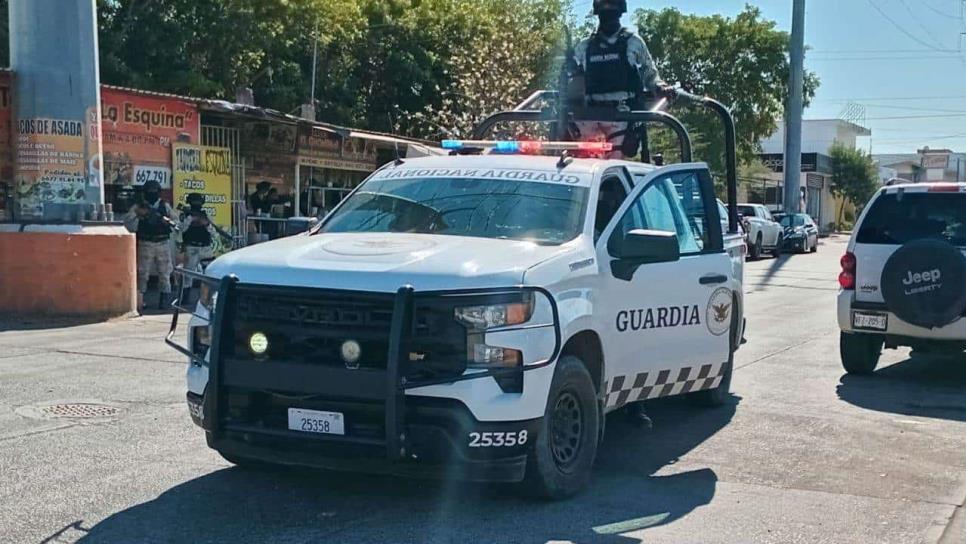 Guardia Nacional asegura tambos con químicos en la sindicatura de Costa Rica, en Culiacán