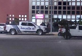 Atacan a hombre frente al malecón de Mazatlán; muere en hospital