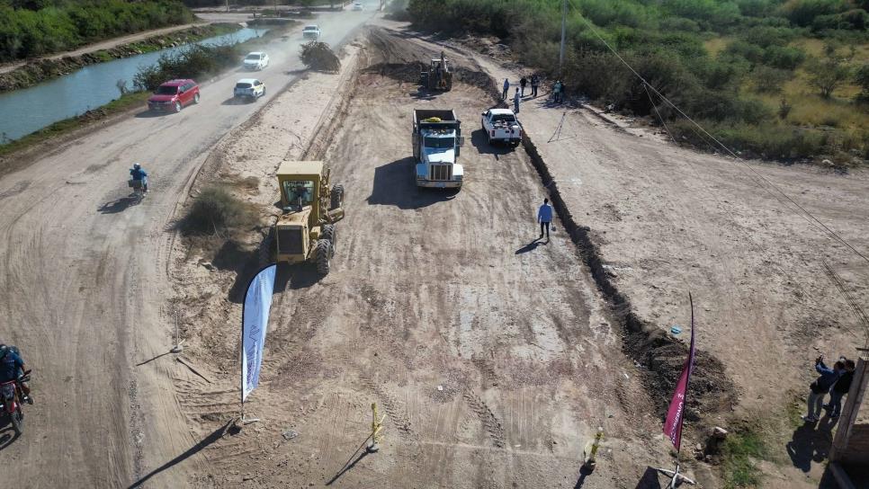 Inicia pavimentación de la Agustina Ramírez en entrada a Virreyes, Los Mochis