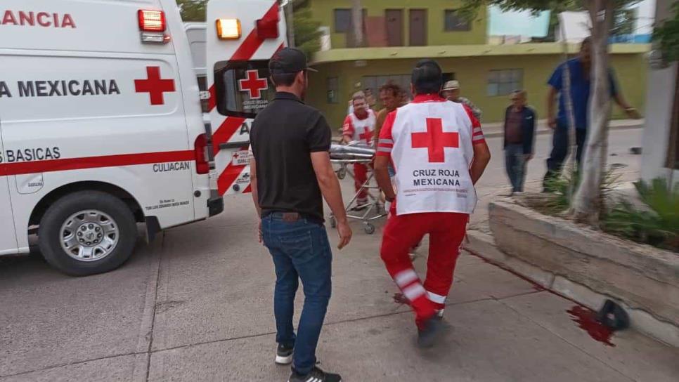 Motociclista resulta herido al chocar con un auto en Culiacán