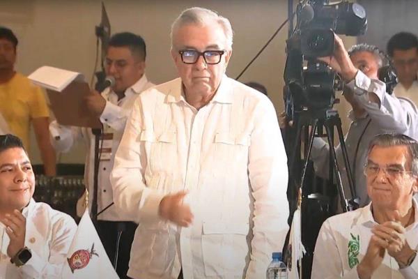 Rocha Moya acude a Acapulco al Consejo Nacional de Seguridad Pública
