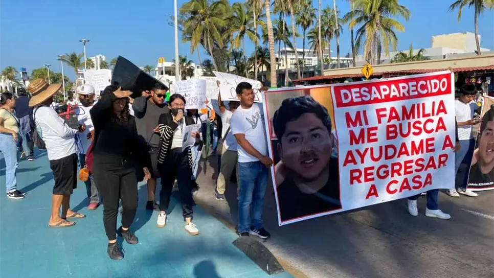 Mazatlán: familiares de Óscar Aguilar cierran calles por su desaparición