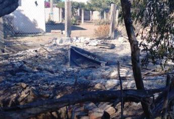 Hombre regresa a su hogar y lo encuentra reducido a cenizas en Guasave