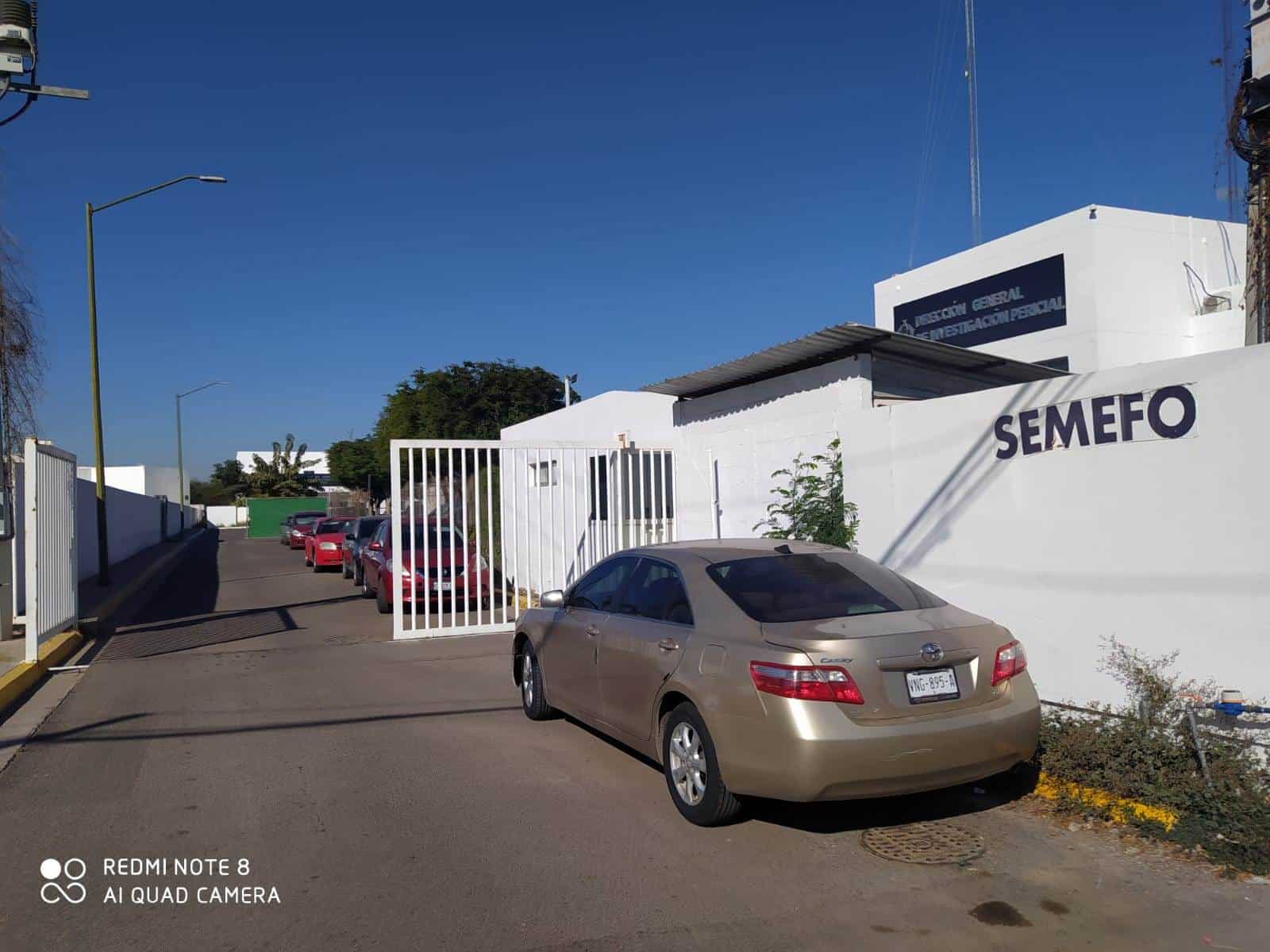 Los cuerpos fueron reconocidos en el Semefo de Culiacán.