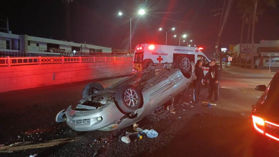 Empleado de una gasolinera resulta herido durante una volcadura en el sector Del Valle en Culiacán