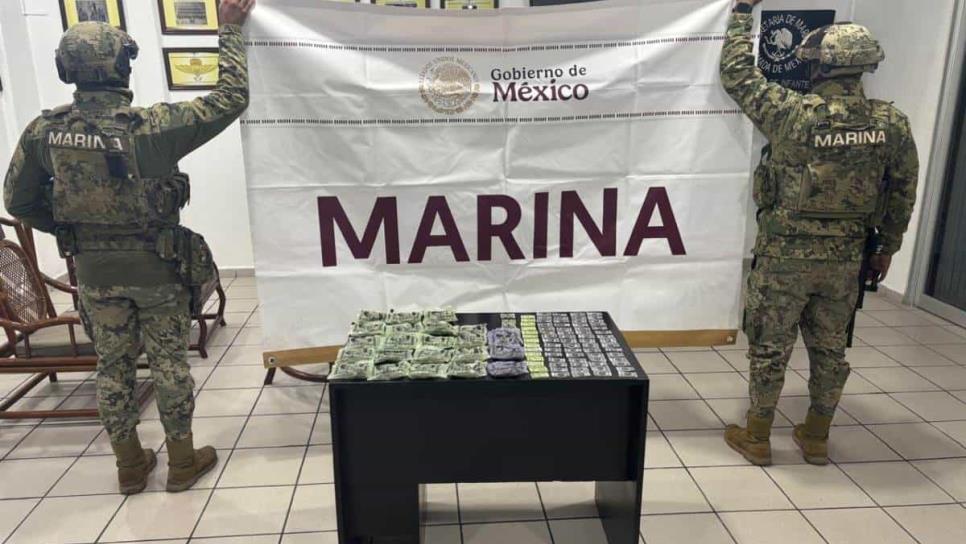 Marina asegura camioneta con reporte de robo y una mochila con dosis de droga en Mazatlán