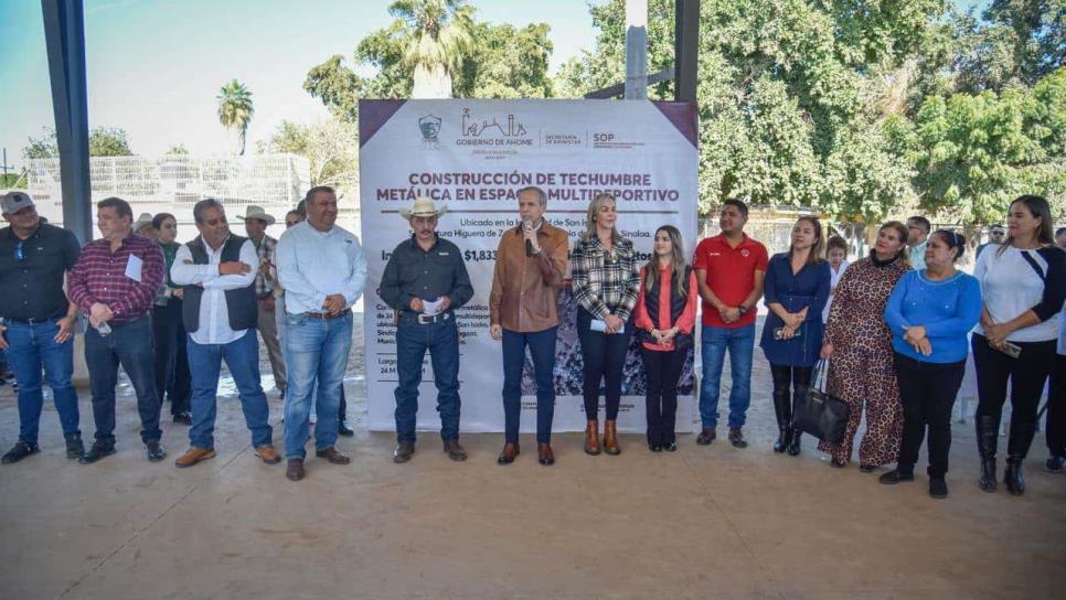 Gerardo Vargas termina el año con la entrega de techumbre a vecinos de San Isidro