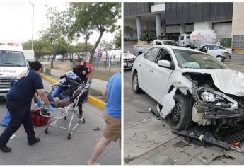 Se registra doble choque en dos puntos de Mazatlán; un motociclista es trasladado con las piernas quebradas