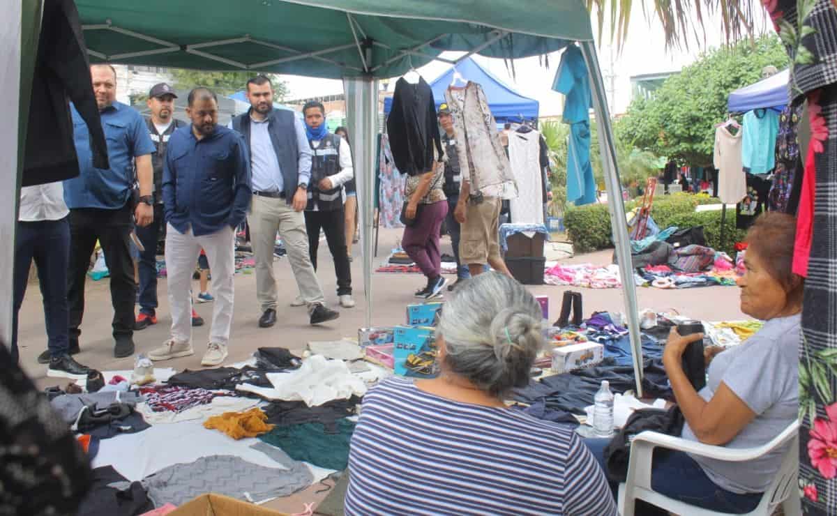 Oficialía Mayor escucha peticiones de locatarios de mercados municipales y tianguistas de Mazatlán