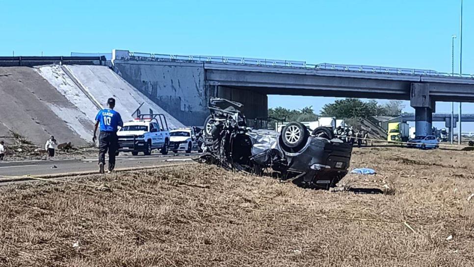 Muere mujer de Los Mochis tras chocar contra tráiler en Costa Rica, Culiacán, hay 3 menores heridos