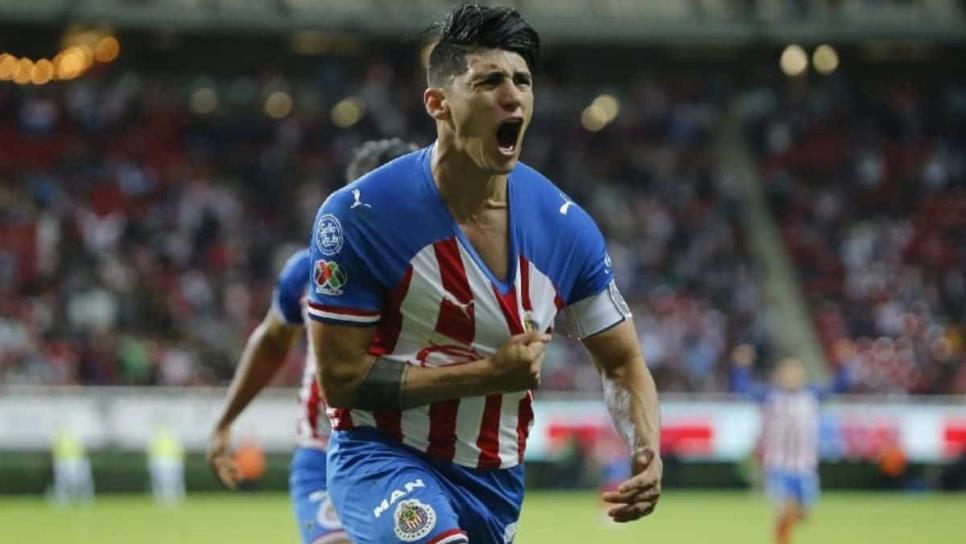 Alan Pulido regresa a Chivas como refuerzo para el Clausura 2025 