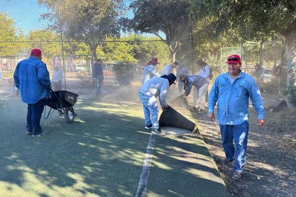 Estrella Palacios arranca trabajos de rehabilitación en cancha deportiva de Pradera Dorada II