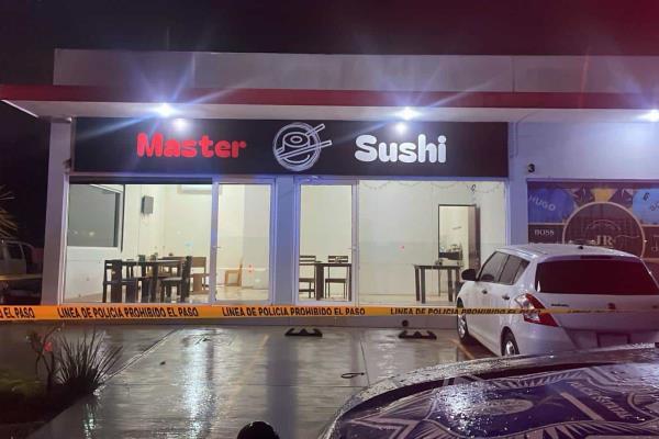 Asesinan a balazos a dueño de un sushi en la colonia La Esperanza, en Culiacán