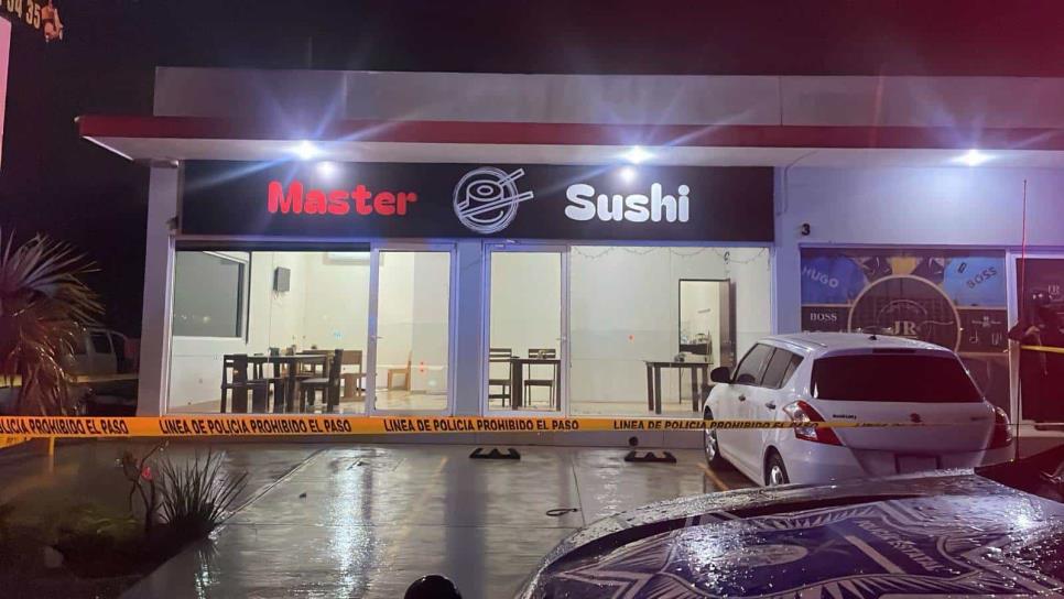 Asesinan a balazos a dueño de un sushi en la colonia La Esperanza, en Culiacán