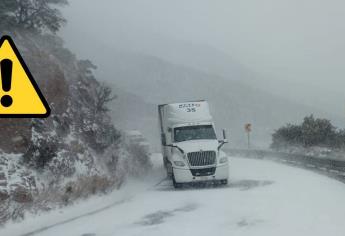 Cierran carreteras en Sonora por primeras nevadas; se congela tramo Puerto San Luis - Janos