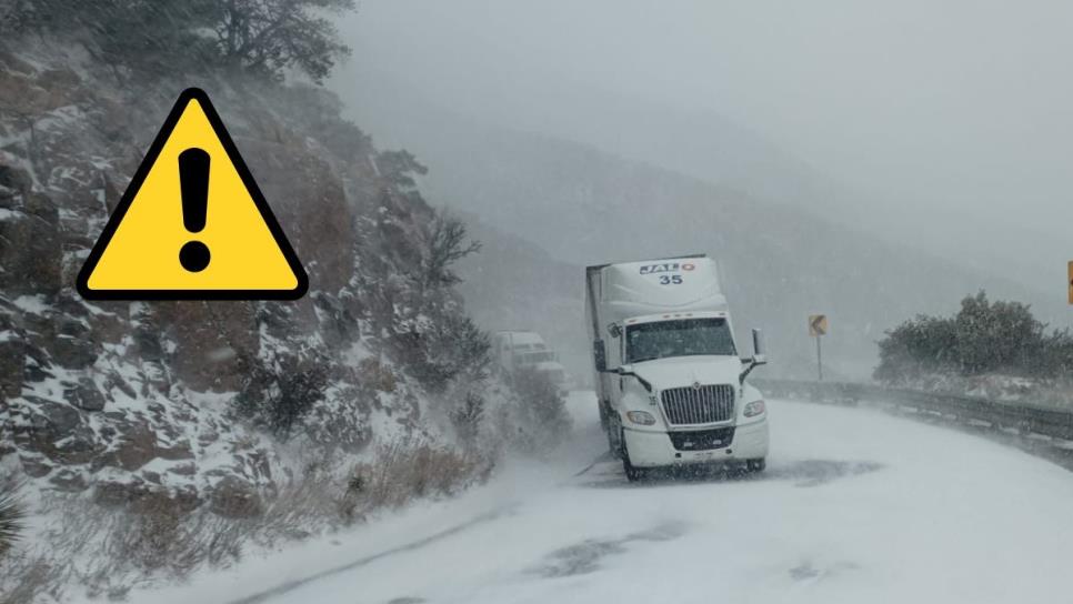 Cierran carreteras en Sonora por primeras nevadas; se congela tramo Puerto San Luis - Janos