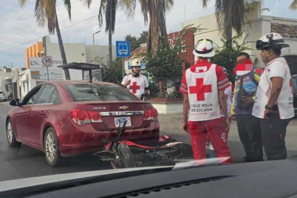 Mañana accidentada en Mazatlán; dos choques entre vehículos y motocicletas deja un lesionado en hospital 