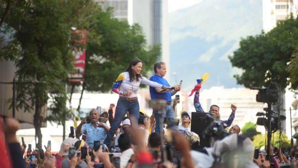 María Corina Machado, líder opositora en Venezuela, reaparece tras haber sido detenida