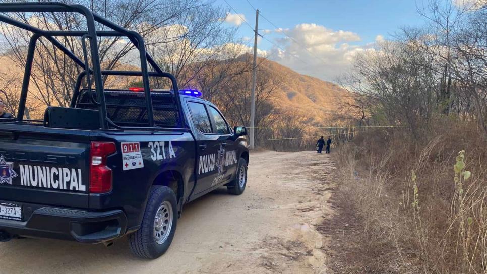 Hombre asesinado en Choix, iba a comprar ganado, lo bajaron de su camioneta y lo acribillaron