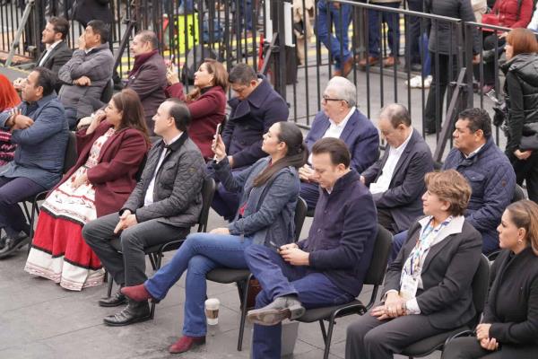 Rocha Moya asiste al informe de los 100 días de Claudia Sheinbaum en Ciudad de México