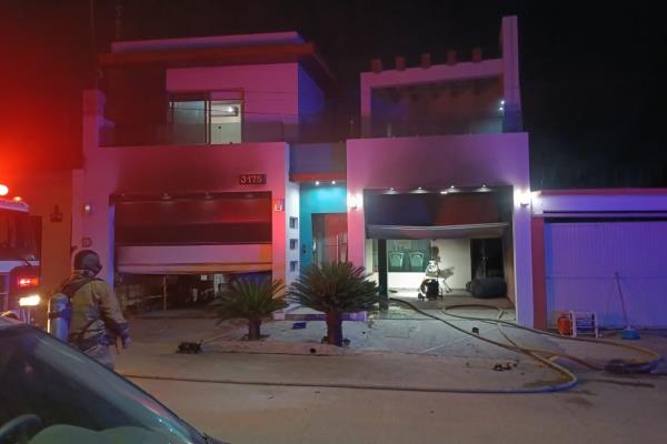 Vandalizan e incendian una residencia en la colonia 21 de Marzo en Culiacán