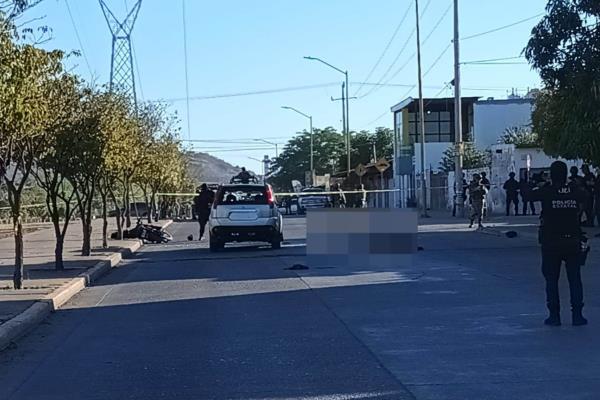 Mueren dos hombre y aseguran un Barret en balacera en la colonia Revolución de Culiacán