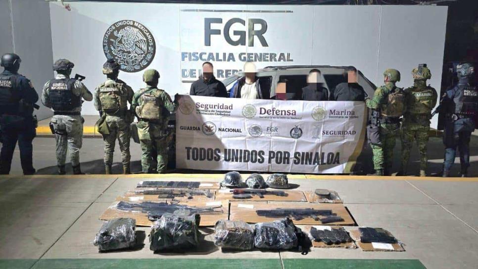 Aseguran a 14 civiles, 17 vehículos, armamento y explosivos del 11 al 13 de enero en Sinaloa 