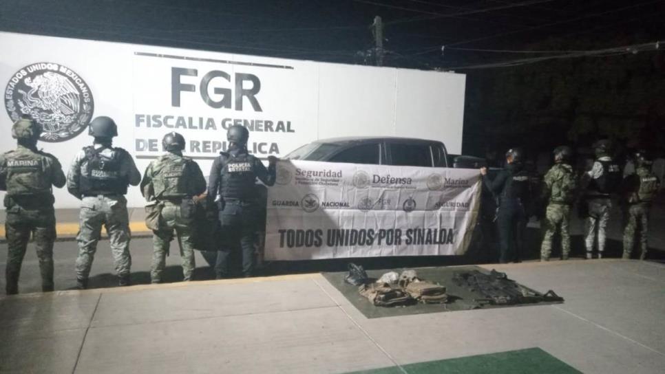 Aseguran camioneta blindada con arma larga y cargadores en el poblado Nuevo Mundo, en Culiacán