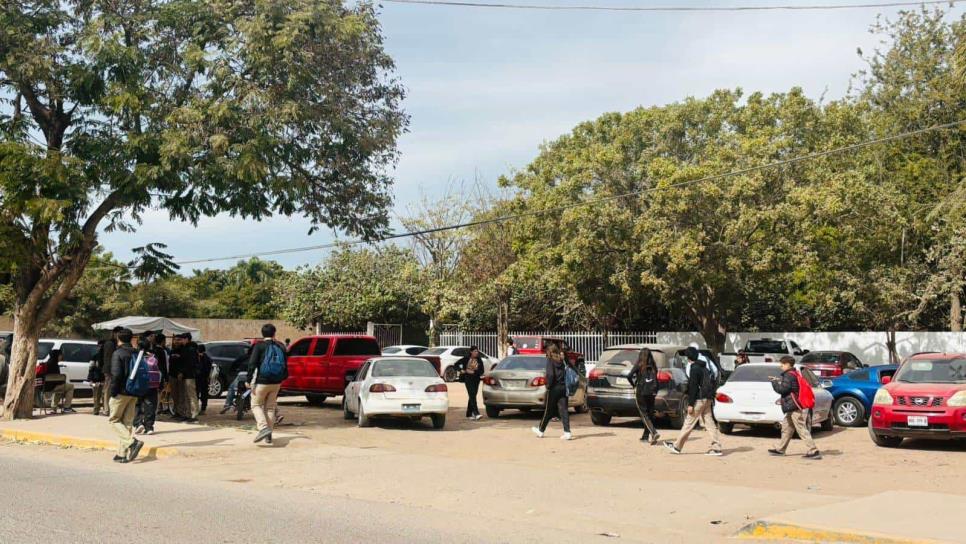 Acuchillan a un estudiante afuera de una secundaria de la Villa de Ahome