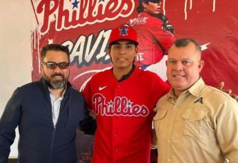 Joven promesa de Culiacán es firmado por los Phillies de Philadelphia