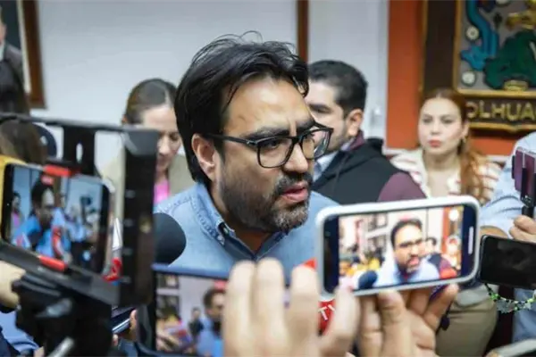 Trabajadores del Ayuntamiento de Culiacán reciben aumento salarial arriba de lo acordado por Sheinbaum Trabajadores del Ayuntamiento de Culiacán reciben aumento salarial arriba de lo acordado por Sheinbaum
