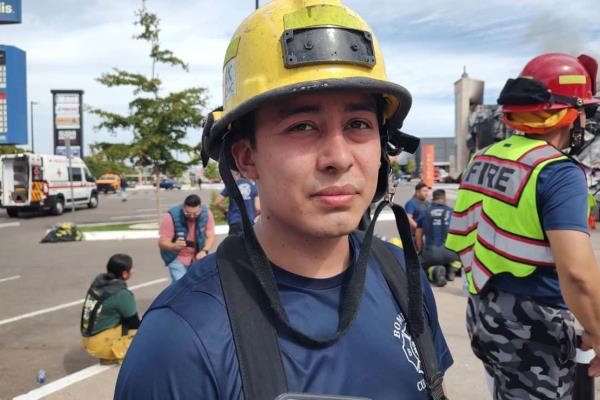 Se vive una gran adrenalina: bombero de Culiacán tras incendio en plaza comercial 