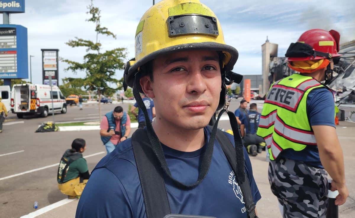 Se vive una gran adrenalina: bombero de Culiacán tras incendio en plaza comercial