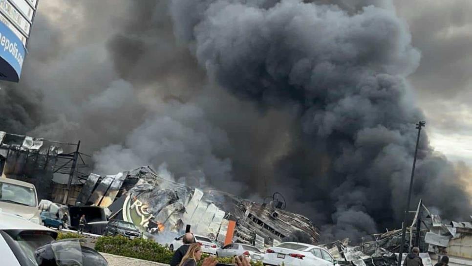 Incendio de negocio de trampolines se propaga e incendia casino en Culiacán