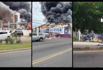 Arde negocio de trampolines en conocida plaza de Culiacán; el humo se ve a kilómetros