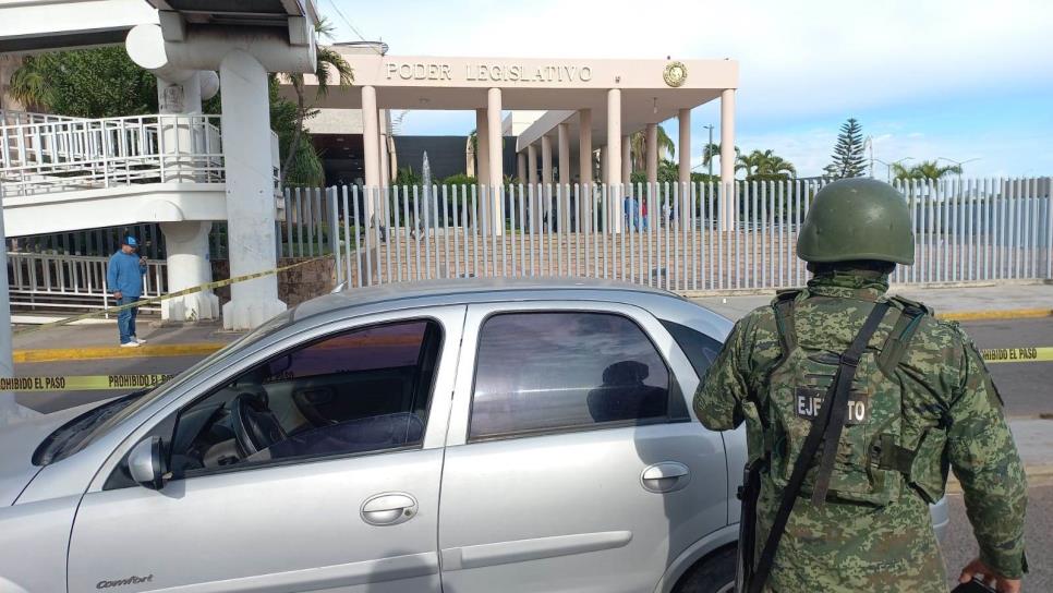 Era expolicía de investigación el ejecutado encontrado frente al congreso en Culiacán