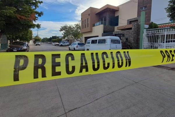 Aseguran C4 clandestino, 6 sujetos, 2 vehículos y un arsenal en Las Quintas, Culiacán