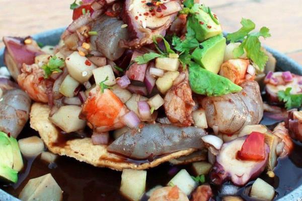 ¿Los mariscos de Mazatlán son con o sin cátsup? Esto dicen los mazatlecos