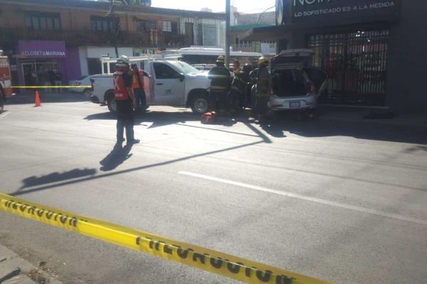 Un lesionado en accidente entre camioneta  de la CFE y vehículo en Culiacán