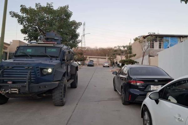 Encuentran un vehículo con explosivos en el sector Los Ángeles de Culiacán 