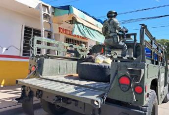 Elementos del Ejército arrestan a 4 personas sobre La Costerita en Culiacán