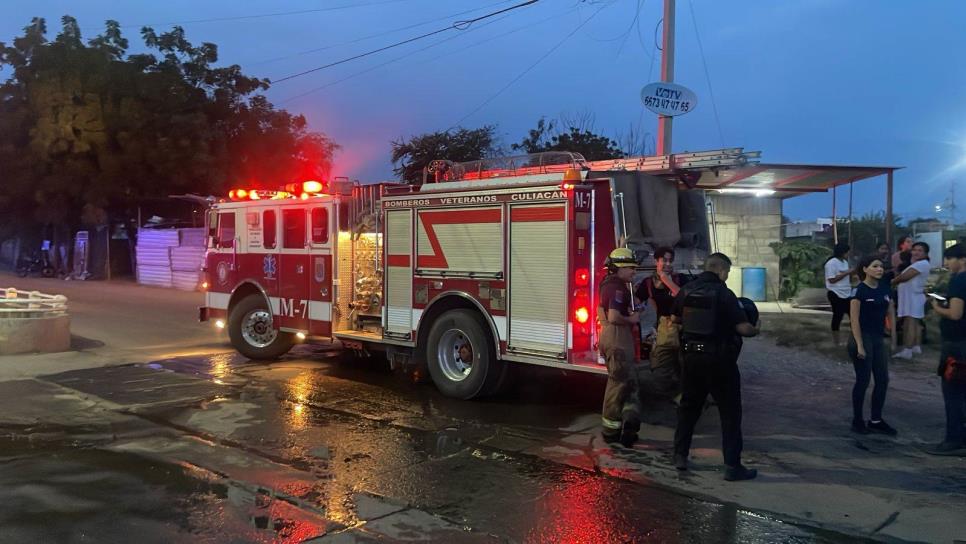 Sujeto quema su casa y destruye tres viviendas más en Culiacán