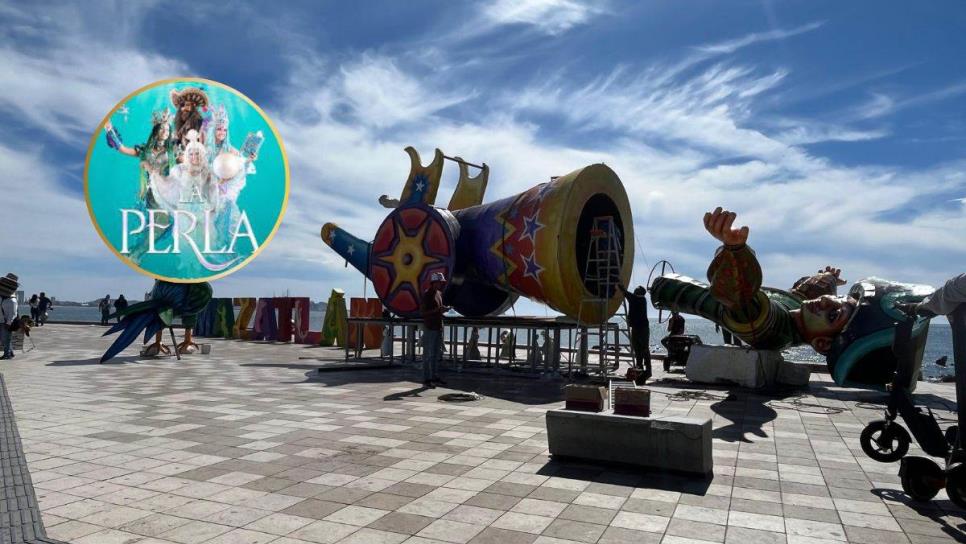 Llegan al malecón los primeros dos monigotes; anuncian la llegada del Carnaval de Mazatlán 2025 