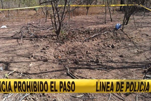 Encuentran dos cuerpos sepultados en una fosa clandestina en el Campo El Diez en Culiacán