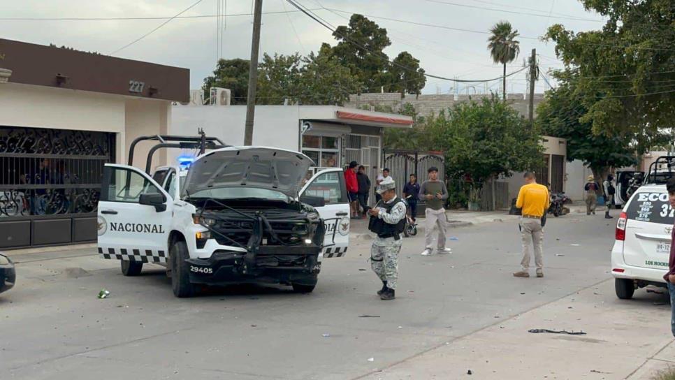 Choca la Guardia Nacional en Los Mochis, una mujer y dos elementos lesionados